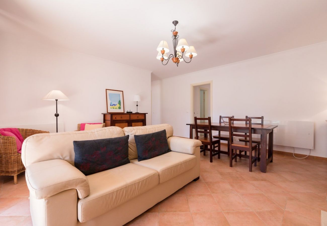 Apartamento en Aroeira - Apartment Nitin