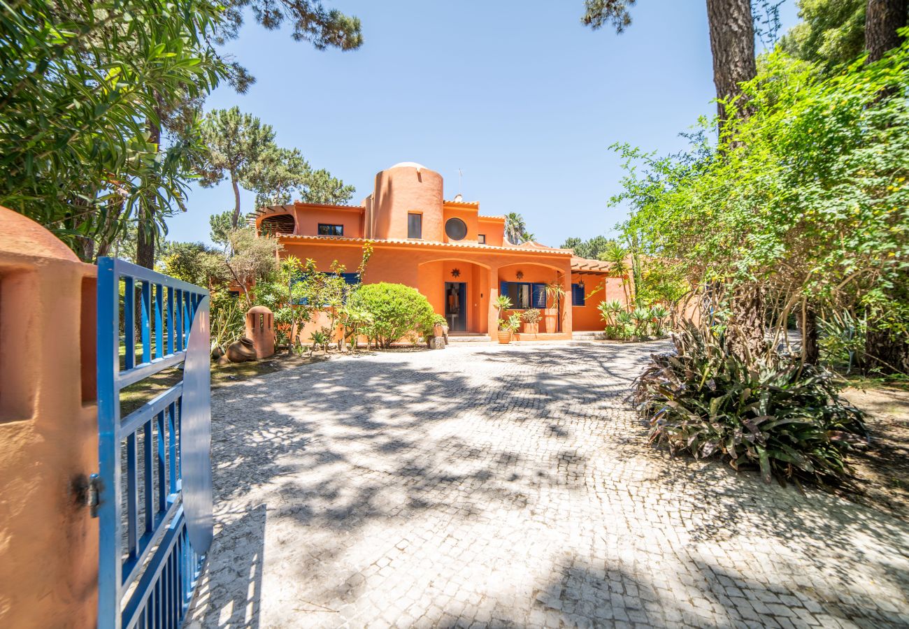 Villa en Aroeira - Villa Bambu