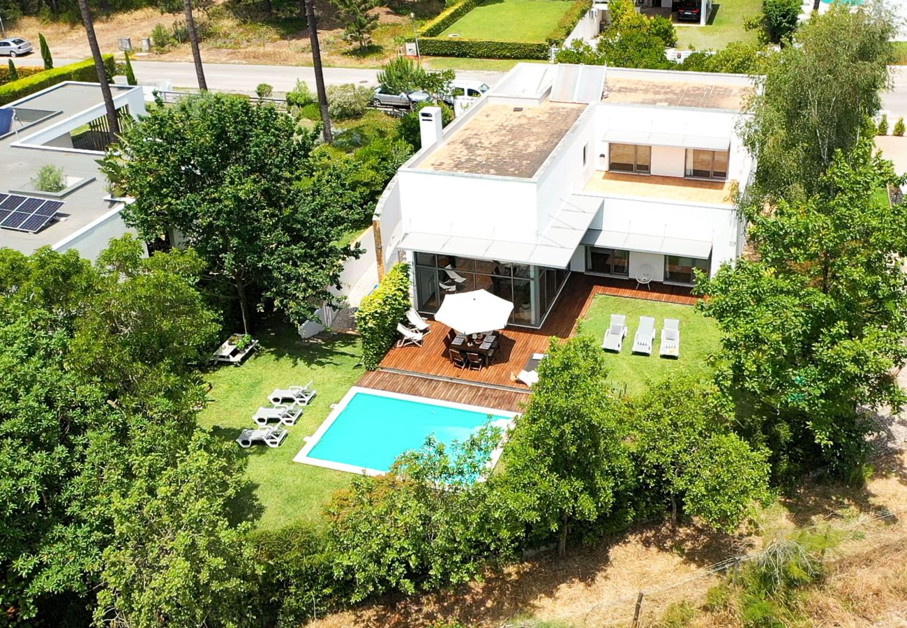 Villa en Aroeira - Villa Arriba