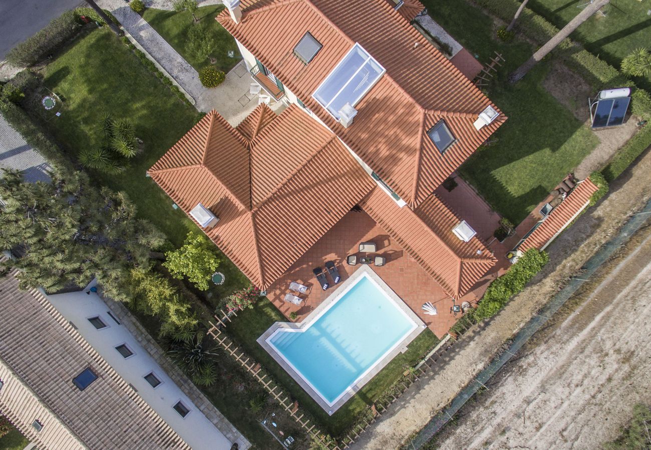 Villa em Aroeira - Villa Gerbera