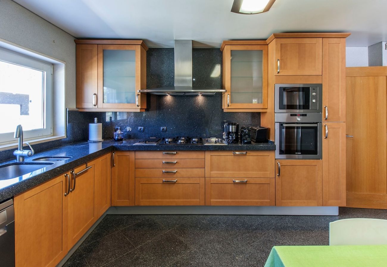 Spacious and fully equipped kitchen. 