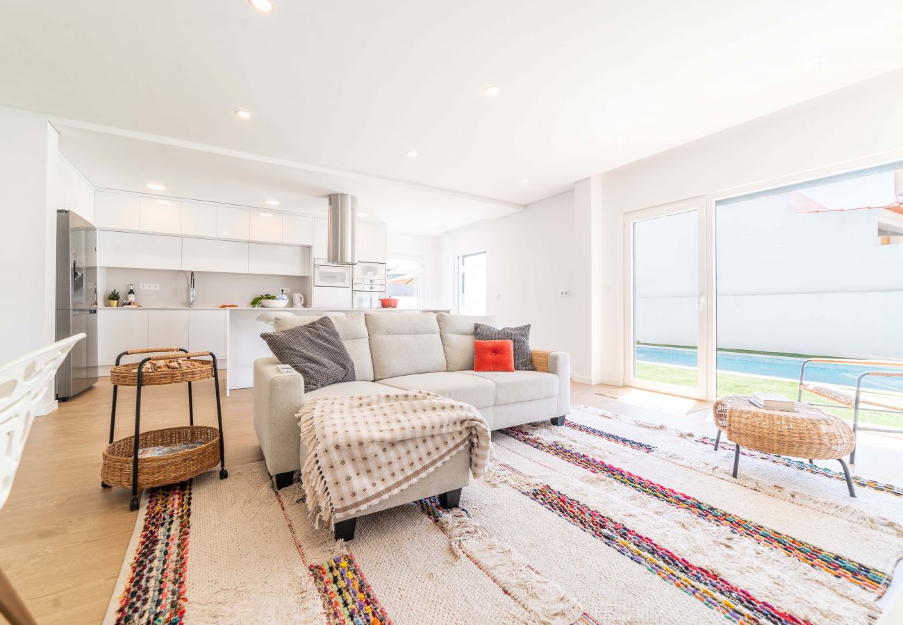 Spacious open space living room overlooking the garden.